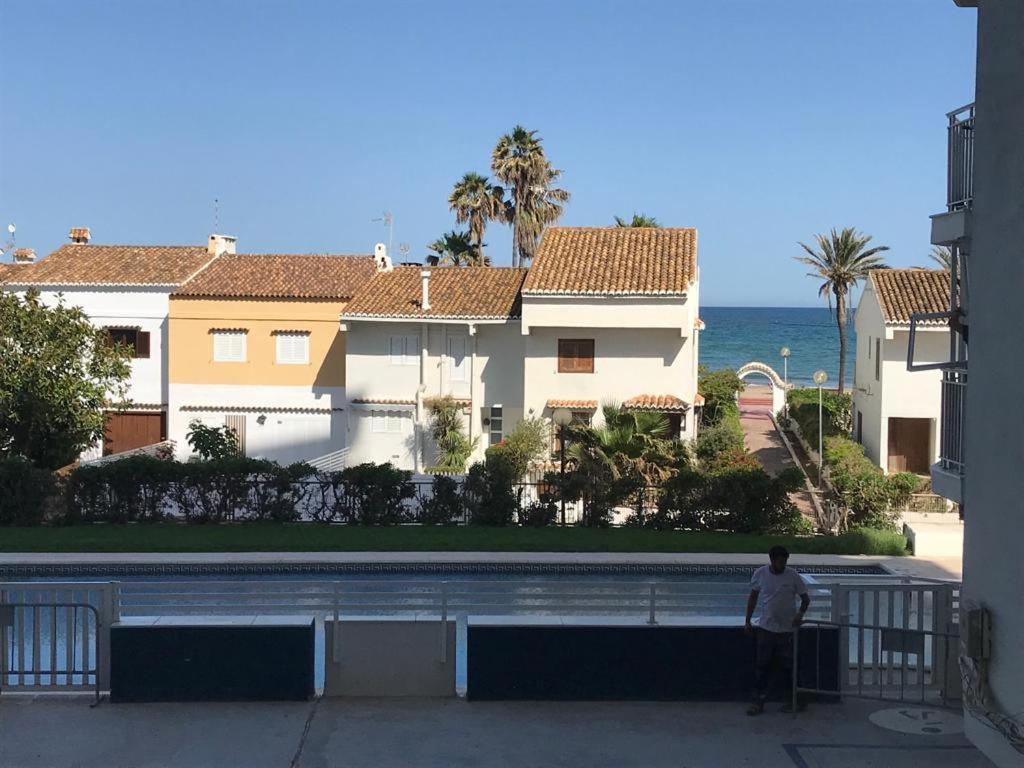 ולנסיה Apartamento En Complejo Residencial Con Piscina Y Garaje Frente Al Mar מראה חיצוני תמונה