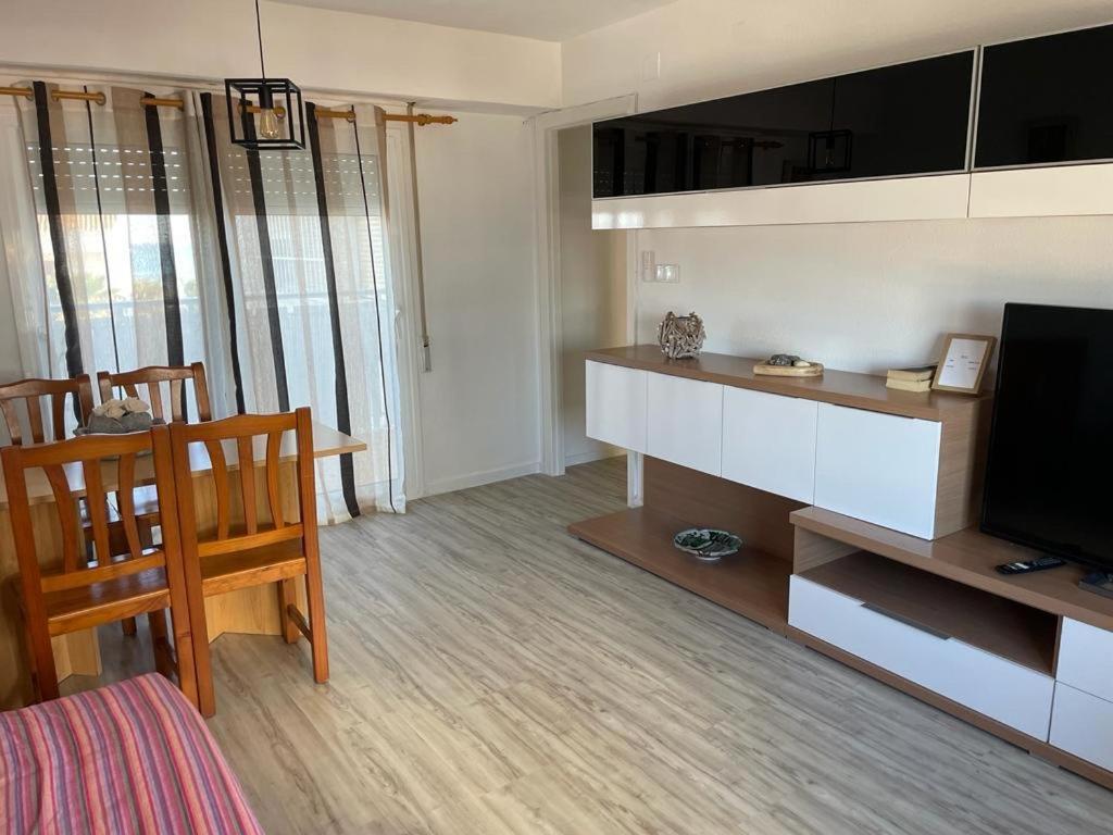 ולנסיה Apartamento En Complejo Residencial Con Piscina Y Garaje Frente Al Mar מראה חיצוני תמונה